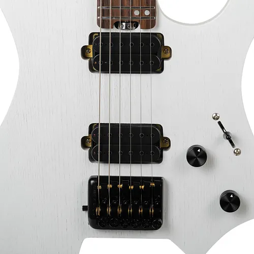EART GW2 Stealth Arctic White Электрогитара безголовая (headless).
